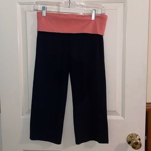 Victoria’s Secret Cropped Yogas